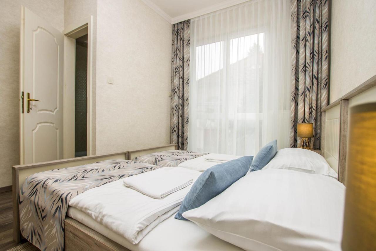 Jarja Panzio Otel Hajdúszoboszló Dış mekan fotoğraf