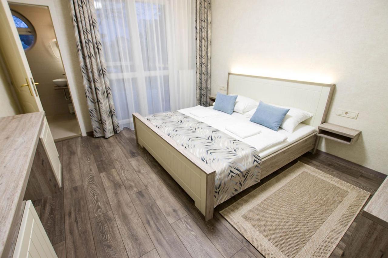 Jarja Panzio Otel Hajdúszoboszló Dış mekan fotoğraf
