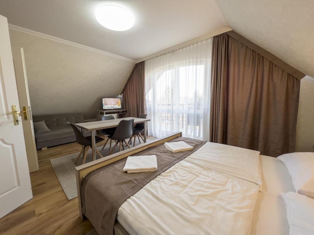 Jarja Panzio Otel Hajdúszoboszló Dış mekan fotoğraf